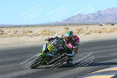 media/Jan-10-2025-CVMA Friday Practice (Fri) [[489e0da257]]/Group 4 and Trackday/Session 2 (Turn 4 Inside)/